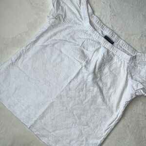 Banana Republic white eyelet blouse